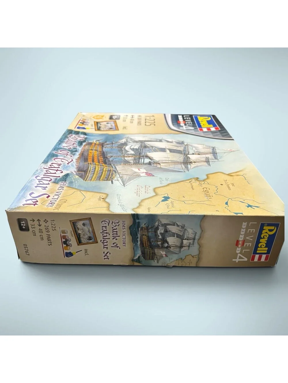 Revell 1:225 HMS Victory Battle of Trafalgar Gift Set Level 4